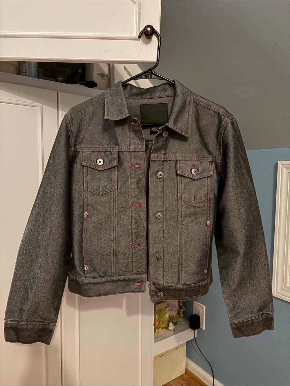 Vtg GUESS jean jacket